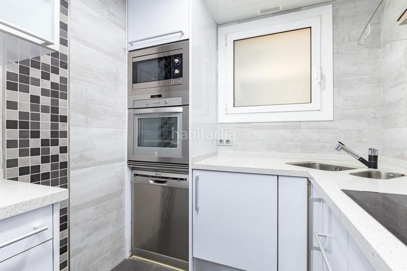 Foto 0fbe8bb9-813f-4b06-976e-70be0cf811b8. Appartement avec chauffage dans El Camp de l´Arpa del Clot Barcelona