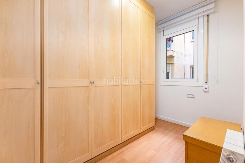 Foto 0982876f-9596-4eb4-adb7-060478f60164. Piso en El Camp de l´Arpa del Clot Barcelona