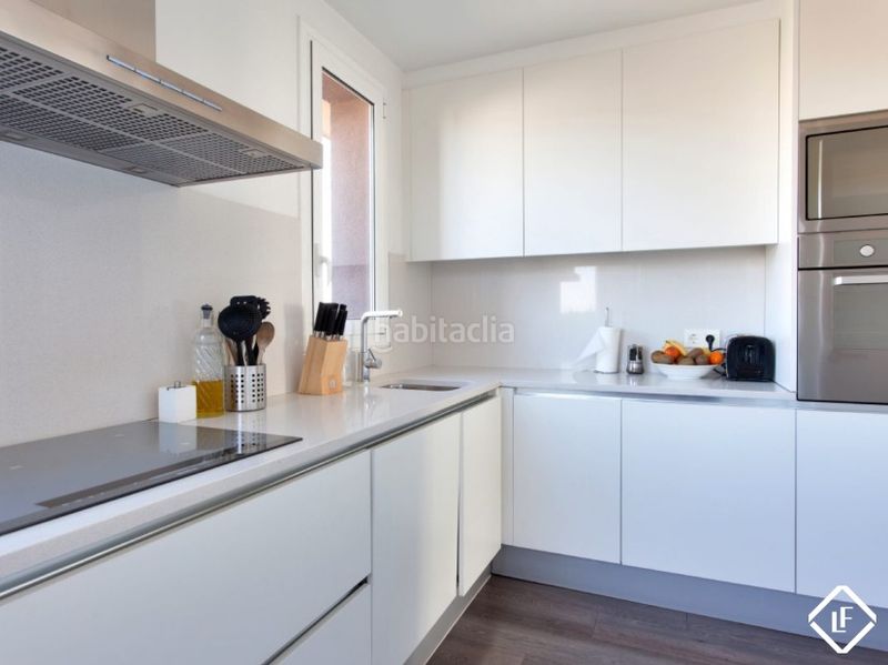 Foto 2594c5f9-9873-4a91-8cad-fe7647c8f174. Pis amb calefacció a El Poble Sec - Parc de Montjuïc Barcelona