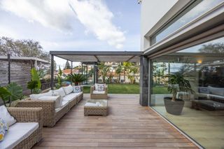 Xalet a Ciutat Diagonal. Elegancia contemporánea, luz absoluta y un estilo de vida exclus
