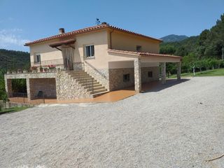 Chalet in Sant Feliu de Buixalleu. Chalet casa independiente en el montseny sant feliu de boixalleu
