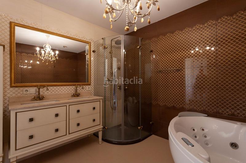 Foto 9eda47ca-28e5-4f51-bfaa-ec26e3ebc820. Chalet avec chauffage parking piscine dans La Fustera Benissa