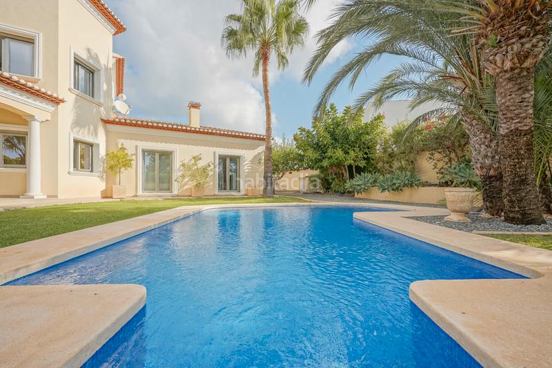 Foto f2f23de5-d478-4fd4-9bc9-e9d3d0cf9ee6. Chalet con riscaldamento parcheggio piscina in Cala Advocat-Baladrar Benissa