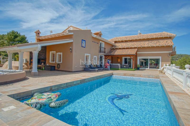 Foto 69561288-e580-43ab-bcda-6da01a7da5a5. Chalet mit heizung parking pool in La Nucia Pueblo Nucia (la)