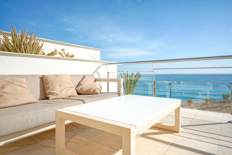 Foto 3dbcfd2e-fcd6-45f1-8024-597fe7745c51. Etagenwohnung mit heizung parking pool in Pueblo Acantilado-Lanuza Campello (el)