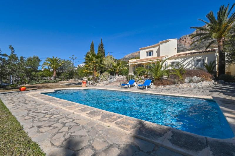 Foto ca3ab05e-b6fd-45b0-b89b-c637a93e2613. Chalet con riscaldamento parcheggio piscina in Montgó - Ermita Xàbia