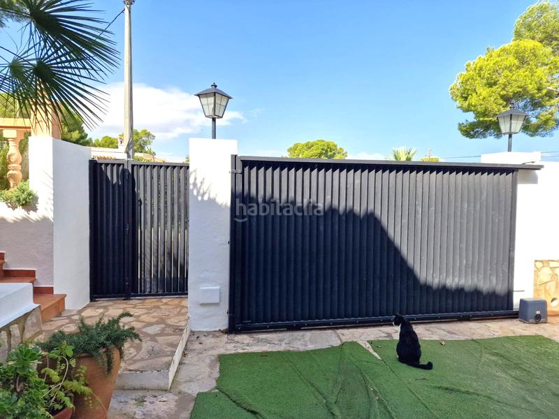 Foto f4fe21b2-cf13-4779-b768-ef5b85c00a6a. Chalet with pool in Centro Ciudad Xàbia