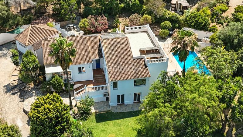 Foto 03a6aece-9f39-4de3-a05e-8d553aab3d5f. Chalet with pool in Centro Ciudad Xàbia