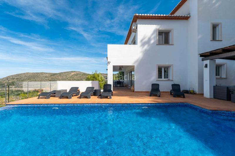 Foto db770387-c1c0-4ab2-a777-2809baf68284. Chalet mit parking pool in Pedreguer