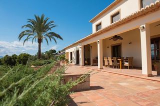 Chalet in Montgó - Ermita. Chalet elegante en jávea montgó con vistas al mar y piscina priv