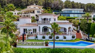 Xalet a Centro Ciudad. Chalet tradicional con vistas panorámicas al mar y al montgó en