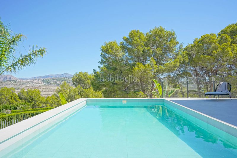 Foto 86a82689-e8ee-49c4-bc0e-15d60cf20b56. Xalet amb calefacció aparcament piscina a Casco Urbano Moraira