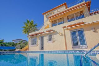 Chalet à Pego. Villa en pego, monte pego con vistas al mar y piscina