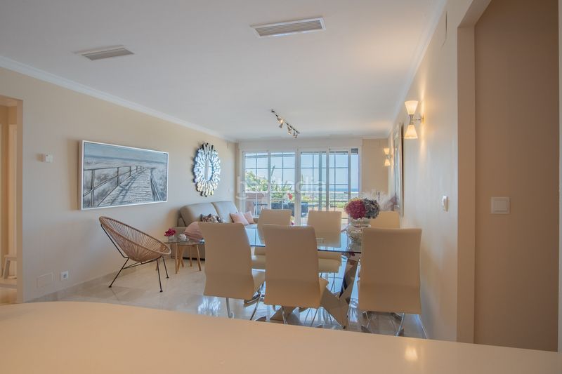 Foto a85d5ce8-d983-42bb-bf88-ca2097cbb494. Apartament amb piscina a Centro Pedreguer