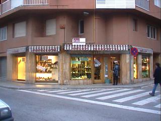 Local Comercial  Carrer de florenci valls. Local comercial magnífico xamflán en b. poble secigualada