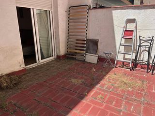 Flat in Poble Sec. Pis amb terrassa al b.poble secigualada