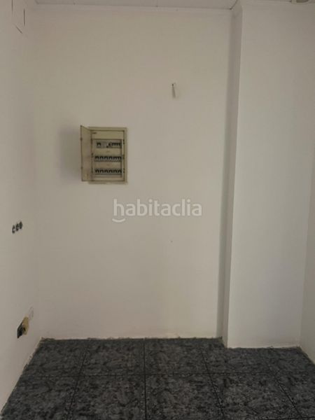 Foto 01a18fa3-7d6f-4b74-9f38-5cd819ff6cc2. Alquiler local comercial  al b. set camíns en Igualada