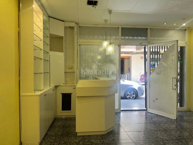 Foto e45f9e47-7eb8-4266-b386-de480ea2eda6. Alquiler local comercial  al b. set camíns en Igualada