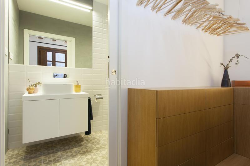 Foto 2654ab8a-ef4c-4e1e-8e95-9c96900c717e. Piso en carrer dels banys nous 14 totalmente reformado 93 m2!! en Barcelona