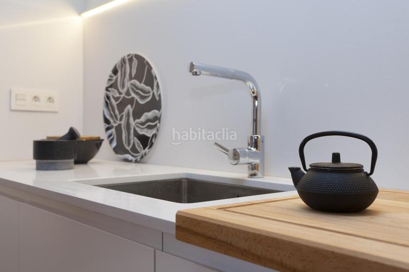 Foto 2d222cf4-8b23-4aa2-90e6-87ebe37761e9. Piso en carrer dels banys nous 14 totalmente reformado 93 m2!! en Barcelona