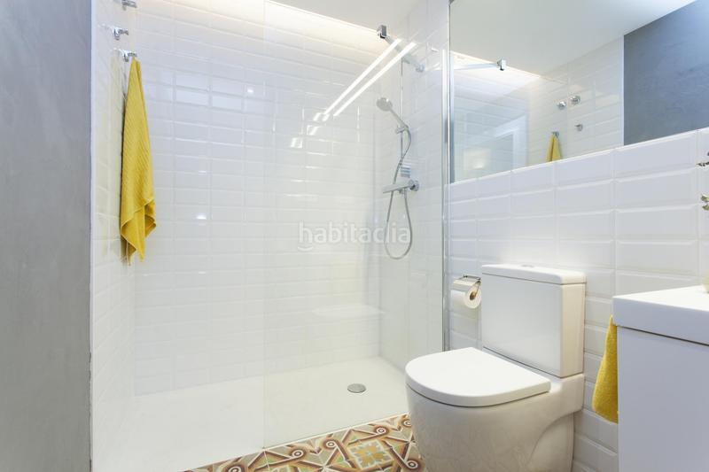 Foto c1abd30c-625b-4bce-ab1f-194f522421ca. Piso en carrer dels banys nous 14 totalmente reformado 93 m2!! en Barcelona