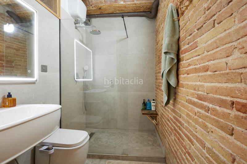 Foto 35d29353-39bd-4f26-893b-07291594c98b. Pis a la rambla 54 a Gòtic Barcelona