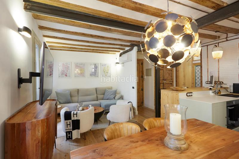 Foto a4071513-6a94-44cd-b6d5-2b6ba8c0ef5b. Pis a la rambla 54 a Gòtic Barcelona