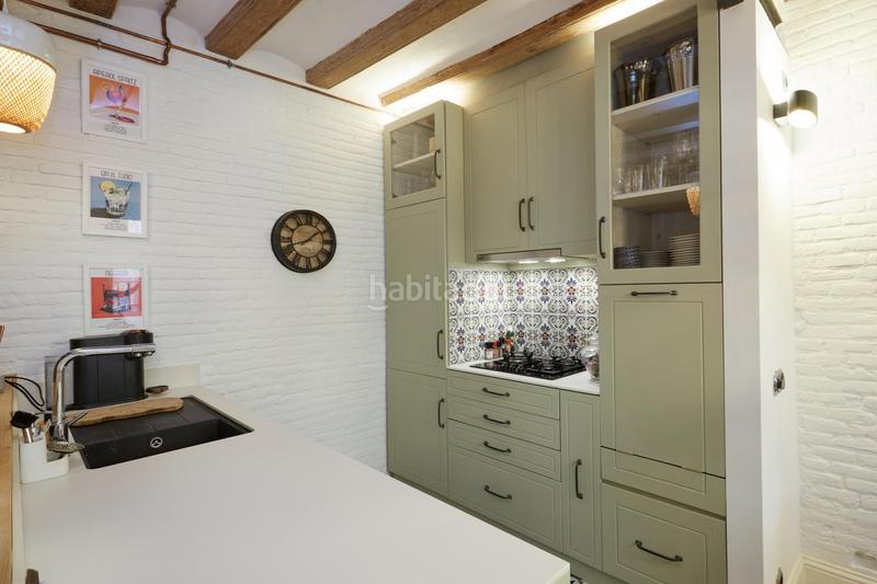 Foto e45f998b-74bd-44cf-90ed-0cbd600601e2. Pis a la rambla 54 a Gòtic Barcelona