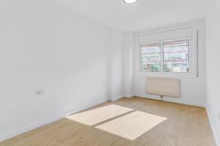Appartamento in Passeig de la zona franca 156. Espectacular piso recién reformado!!