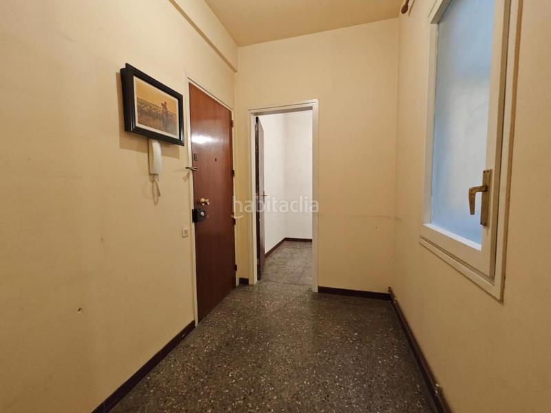 Foto 052237a4-ff53-44cd-b615-a680a1ef559e. Pis a carrer de l'alzina 48 a Vila de Gràcia Barcelona