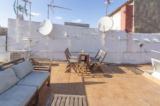Flat in Carrer de la Reina Amàlia 28