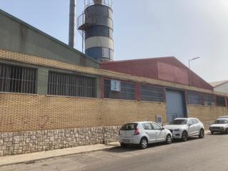 Nau industrial  Alaquàs - calle sant marti. Nave industrial 790 m2 en polígono de alaquas, con todos los ser