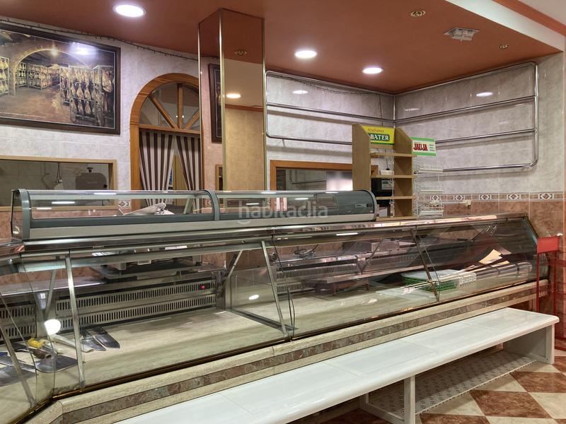 Foto 5cfb7385-3e24-4be6-afb3-e749fa5fe7ca. Alquiler local comercial alquiler de negocio de carniceria con traspaso . en Torrent