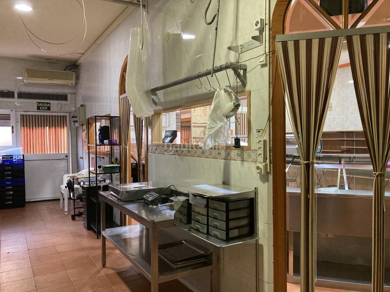 Foto 6ab4018b-fc6b-487e-9d1d-fead82dd372b. Alquiler local comercial alquiler de negocio de carniceria con traspaso . en Torrent