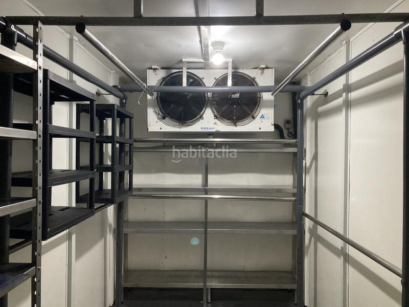 Foto caecf6fd-11f4-4d25-b318-a7a3fdf94a72. Alquiler local comercial alquiler de negocio de carniceria con traspaso . en Torrent