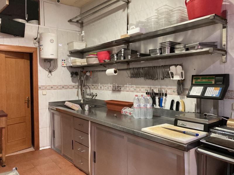 Foto d07c003d-10b0-40cb-ac33-2ff9f13edf89. Alquiler local comercial alquiler de negocio de carniceria con traspaso . en Torrent