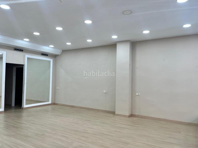 Foto 11c92b96-a0dd-4935-90f9-60774c705260. Location local commercial dans Zona Avenida al Vedat Torrent