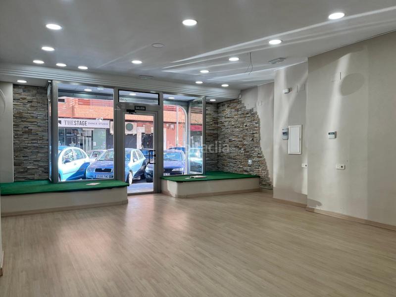 Foto cf60e625-38ab-41f7-a3e2-e4c690ee98f9. Location local commercial dans Zona Avenida al Vedat Torrent