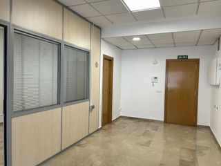 Rent Office space in Torrent - cl professor idilio gimeno 6. Oficina en alquiler en torrent,  zona metroavenida