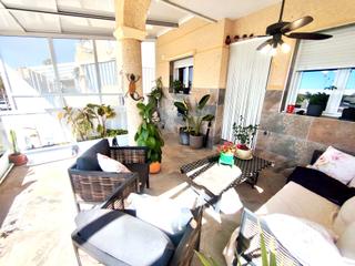 Casa adossada a Carrer juan sebastián elcano 122. Casas para vivirlas inmobiliaria les presenta esta maravillosa v