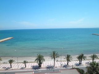 Pis  Carrer del moll. 1ª línea laterál levante, con vistas al puerto, 3  dormitorios,
