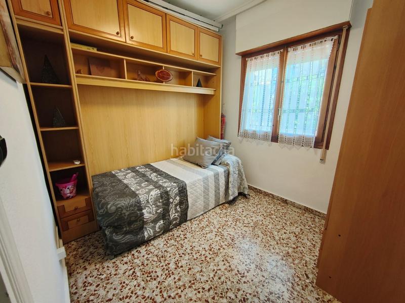 Foto 47786d2a-7f7d-4d94-bfc2-6ed7af5a5800. Alquiler chalet en n/a vivienda en esquina con enorme terraza para disfrutar de de nuestro clima mediterráneo a 150 metros de la playa y pocas calles del en Santa Pola