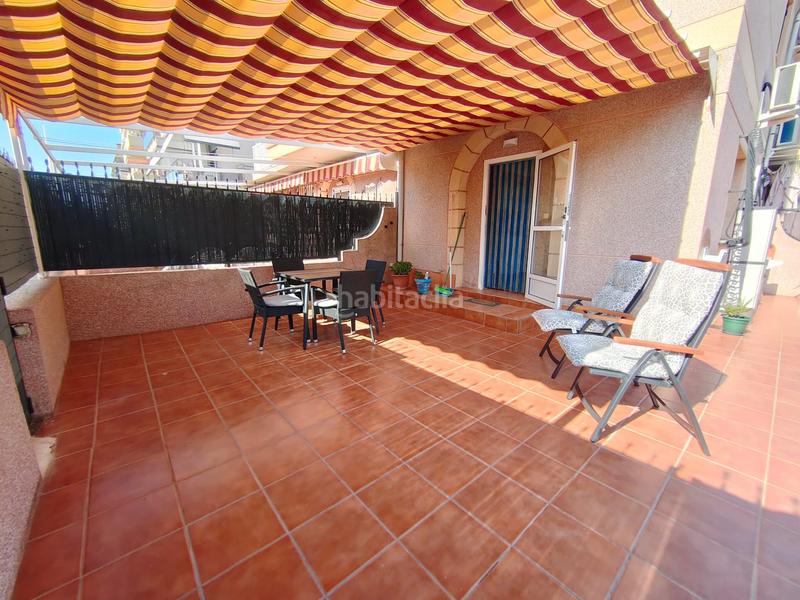 Foto bdbe5e58-ffd7-45d7-bf01-547426e9ef82. Alquiler chalet en n/a vivienda en esquina con enorme terraza para disfrutar de de nuestro clima mediterráneo a 150 metros de la playa y pocas calles del en Santa Pola