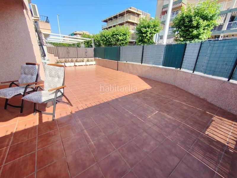 Foto febefb93-16fb-44f7-8d39-d45547b6752a. Alquiler chalet en n/a vivienda en esquina con enorme terraza para disfrutar de de nuestro clima mediterráneo a 150 metros de la playa y pocas calles del en Santa Pola