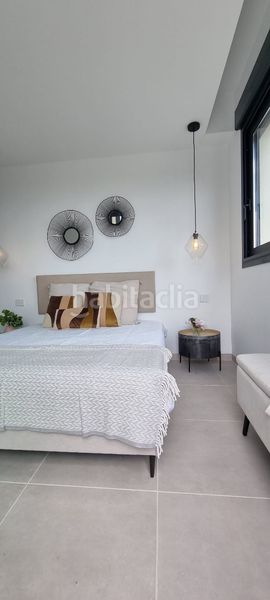 Foto bbb71a79-b73b-4321-a058-046b596a9865. Xalet amb calefacció aparcament piscina a balcón de Finestrat-terra marina Finestrat