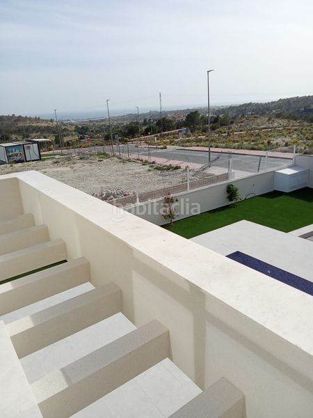 Foto f64ae873-474b-4b0d-84d0-e9d4b4e931e5. Xalet amb calefacció aparcament piscina a balcón de Finestrat-terra marina Finestrat