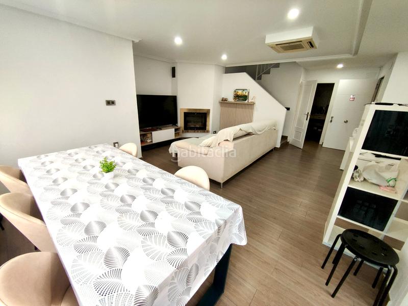 Foto 02596448-b50e-434a-8ccf-3095f35151b6. Xalet amb xemeneia calefacció aparcament piscina a Aspe