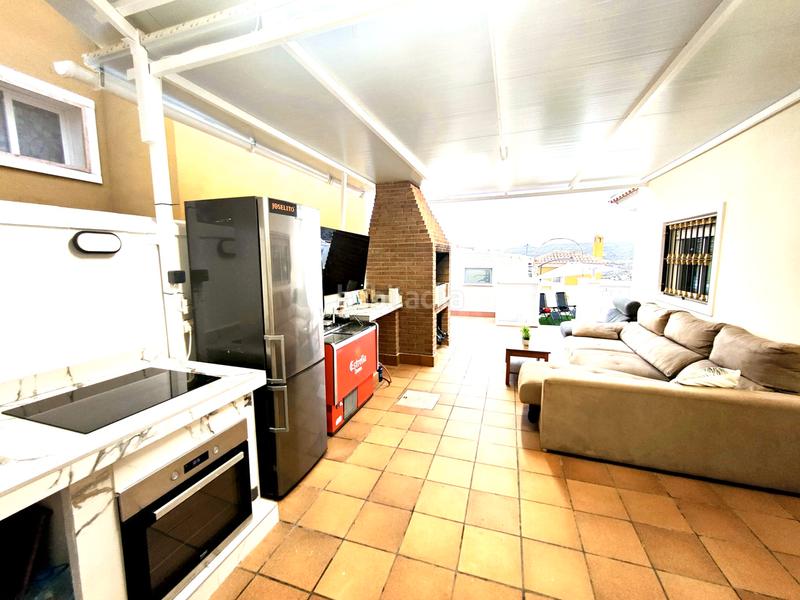 Foto 316b4d69-7df6-4728-bf79-c24c9a74a3ff. Xalet amb xemeneia calefacció aparcament piscina a Aspe