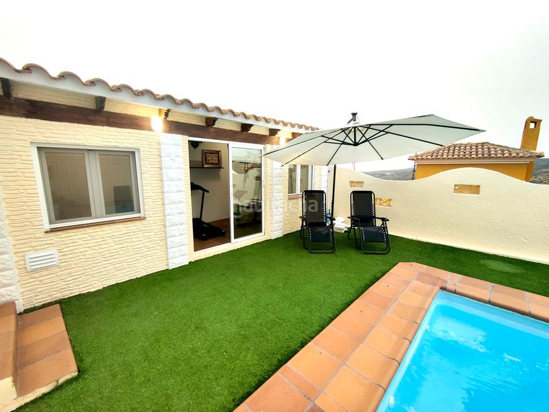 Foto 35ab82d1-0996-4882-975f-eaed003f6d18. Xalet amb xemeneia calefacció aparcament piscina a Aspe