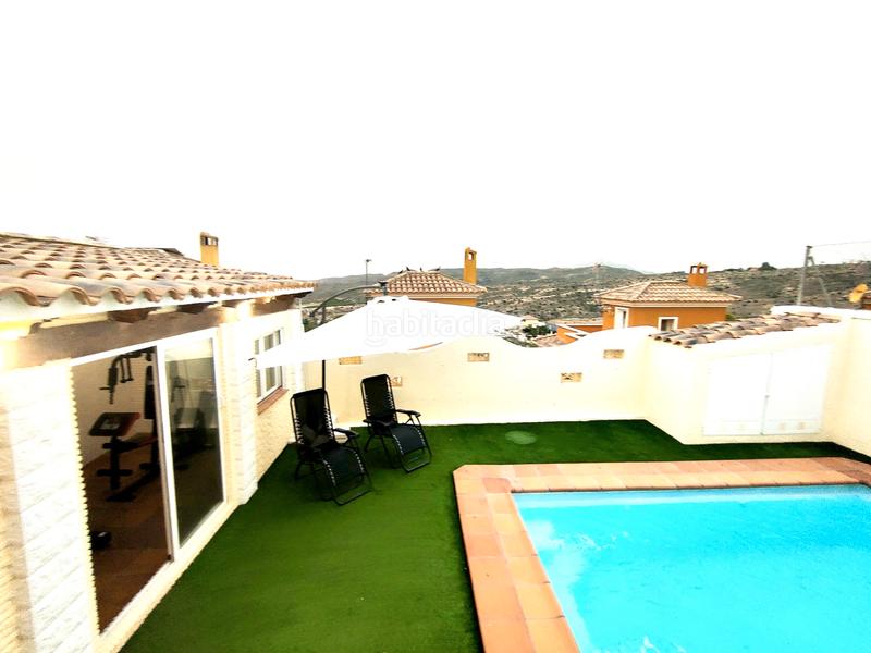 Foto 3a7f2595-f537-49a3-ab2f-3512d51c413d. Xalet amb xemeneia calefacció aparcament piscina a Aspe